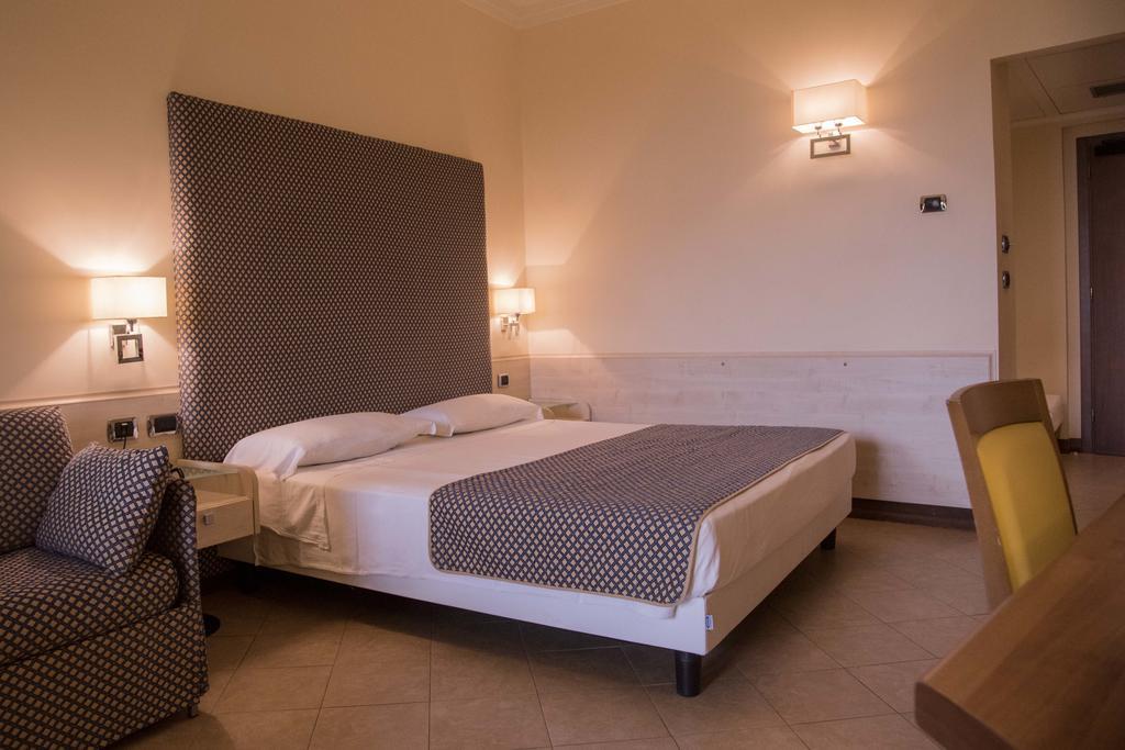 Hotel Resort Lido Degli Aranci Vibo Valentia Ngoại thất bức ảnh