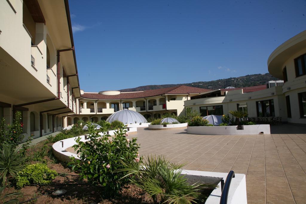 Hotel Resort Lido Degli Aranci Vibo Valentia Ngoại thất bức ảnh